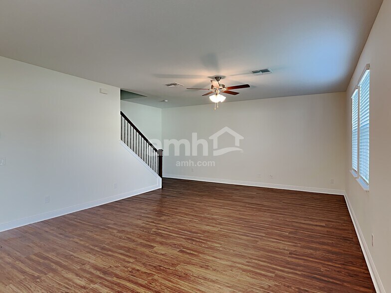 Building Photo - 815 Heavenly Dr