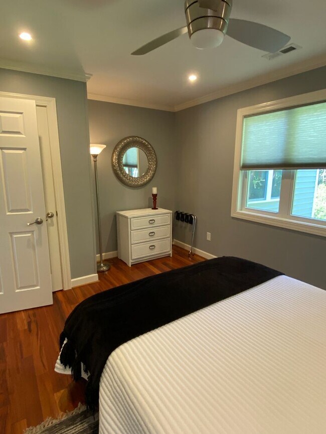 Building Photo - Gated Fairfield Harbour Home + Utilities + Wi-Fi Included