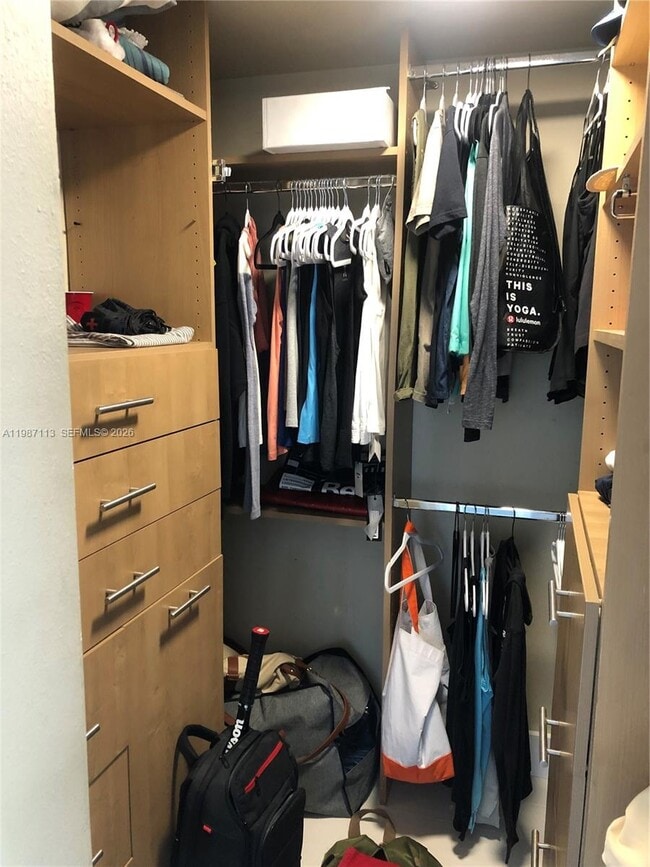 Building Photo - 1000 West Ave