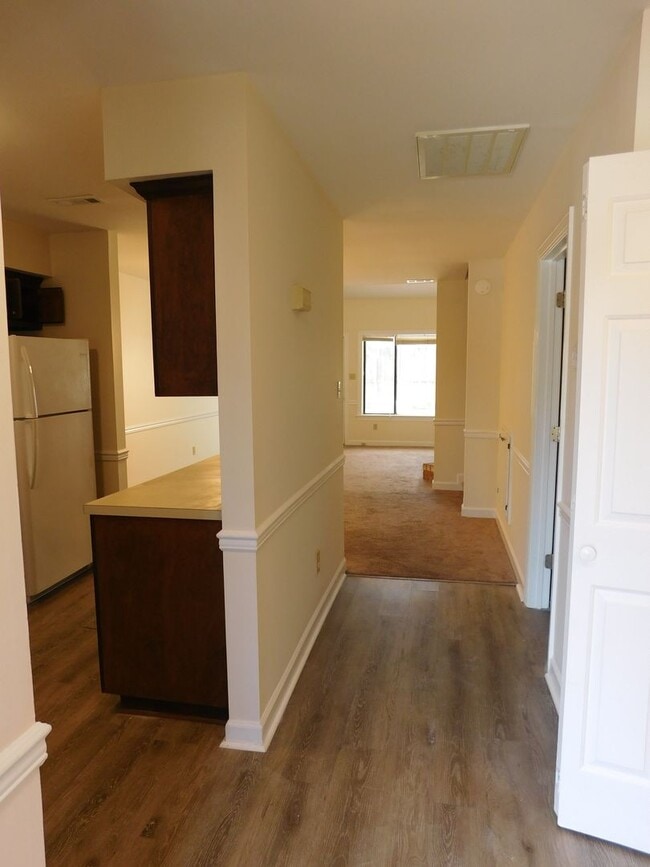 Building Photo - 1507 College Way