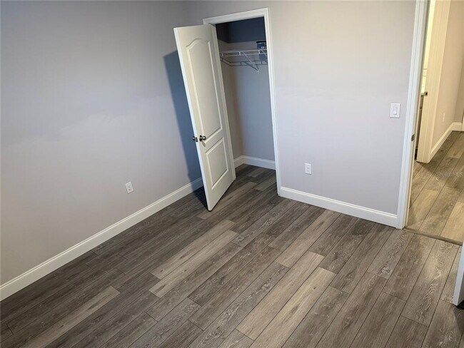 Building Photo - 253 Meadowbrook Blvd