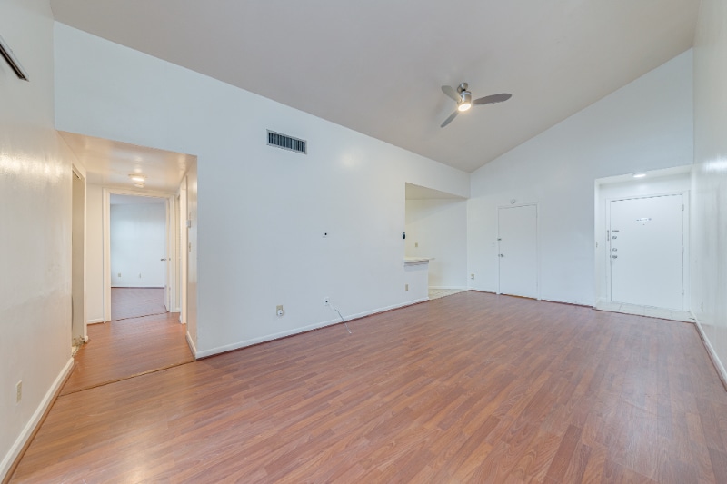 Building Photo - 4004 Atrium Dr