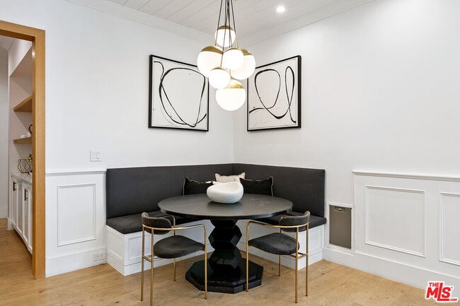 Building Photo - 5911 Beckford Ave