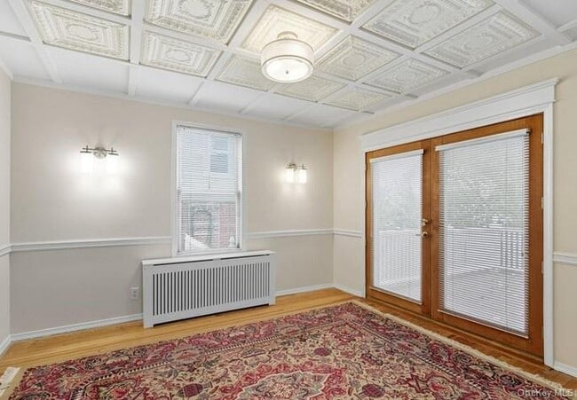 Building Photo - 22 School St