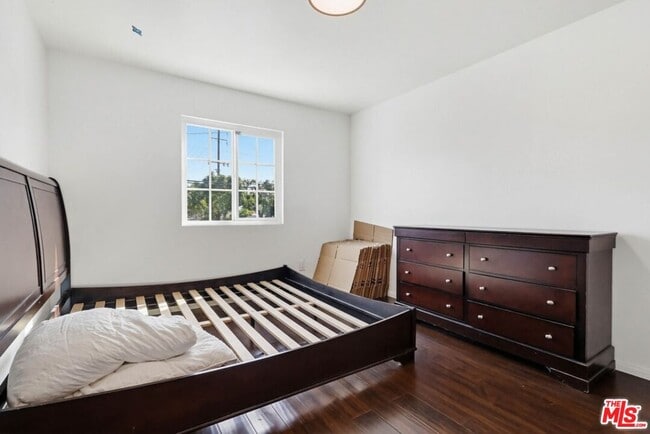 Building Photo - 2200 Easy Ave