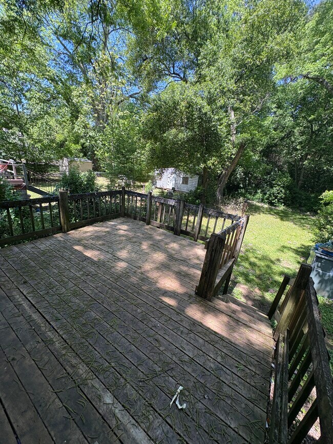 Building Photo - 2009 Palmetto St