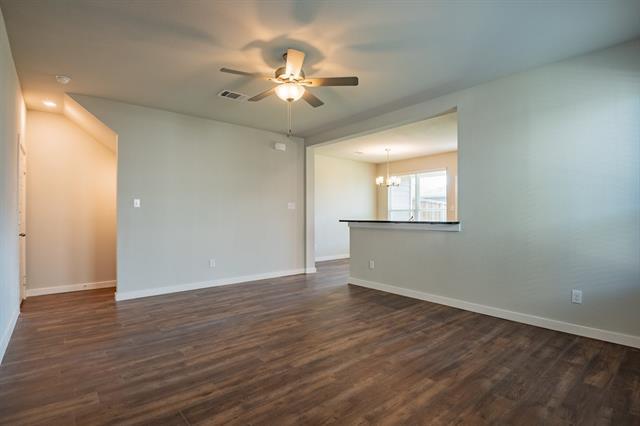 Building Photo - 720 Wheatfield Dr