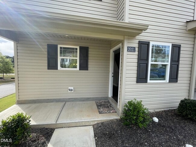 Building Photo - 2021 Wiggins Village Dr