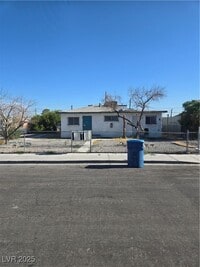 Building Photo - 622 W McWilliams Ave