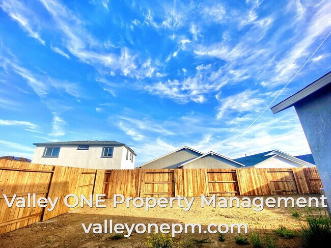 Building Photo - 936 Tipton Ln