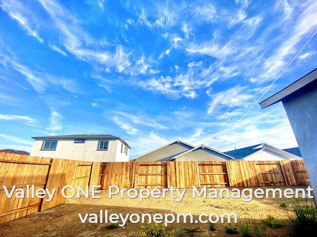 Building Photo - COMING SOON! 4 bedroom, 3 bath, pet-friend...