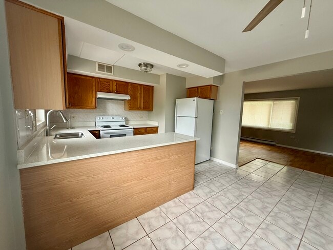 Building Photo - 6864 W Lode Dr