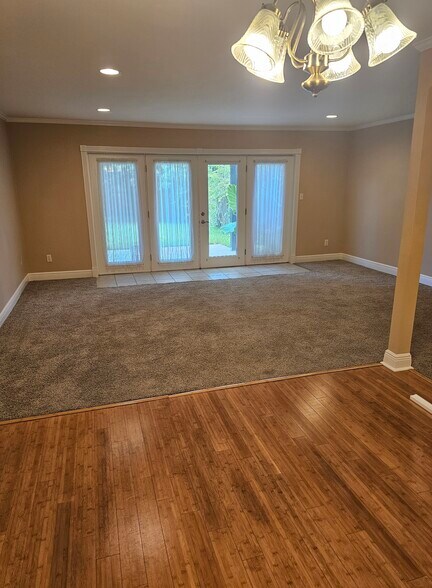 Living room - 117 28th St