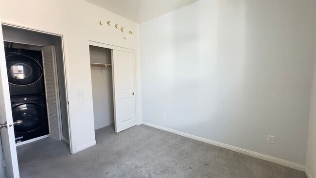 Building Photo - 7819 Paxton Pl