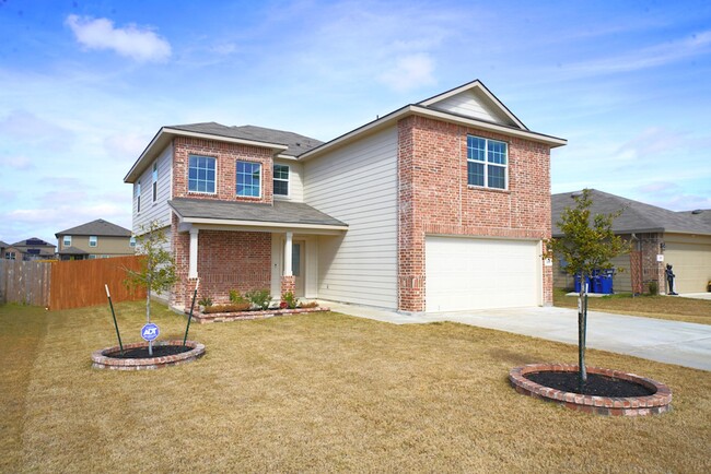 Building Photo - Like New Home in Red River Ranch (Cibolo)!