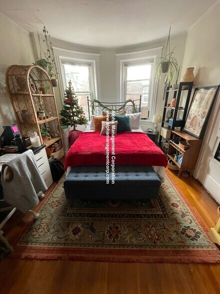 Building Photo - 208 Winthrop Rd