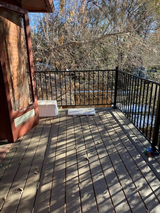 Building Photo - Nestled In A Great Neighborhood! Don't Miss this One Bedroom!