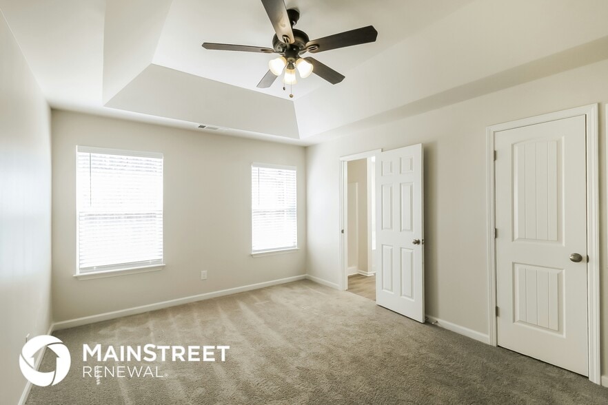 Building Photo - 225 Lamar Lane