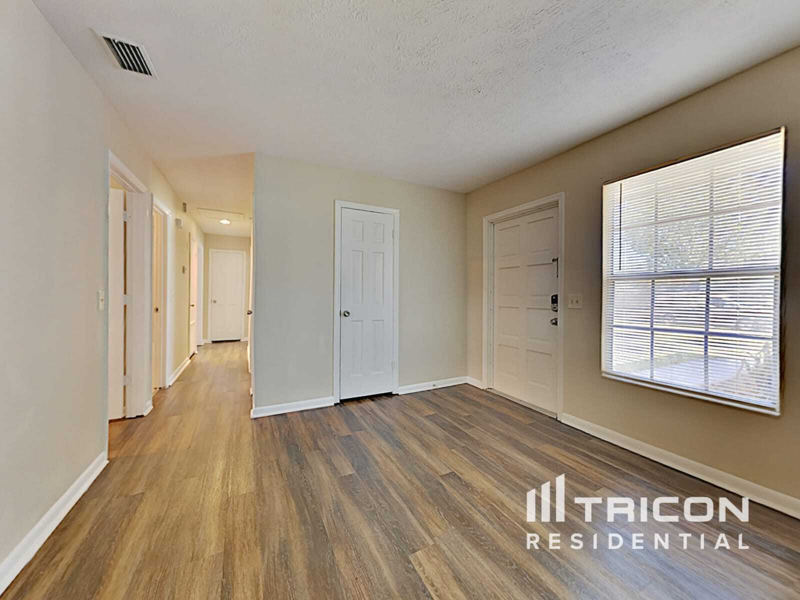 Building Photo - 1201 Windsor Cir