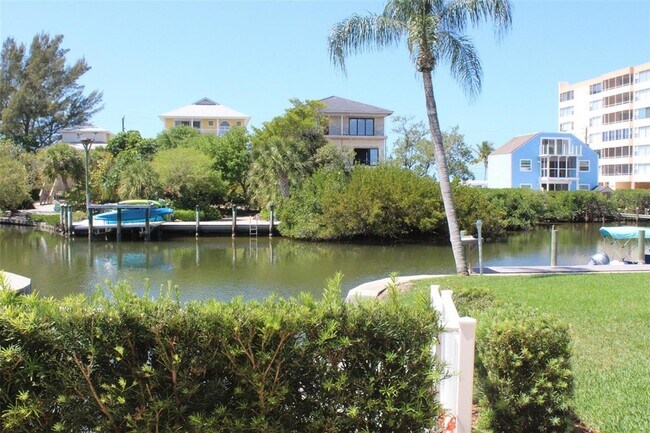 Building Photo - 9200 Midnight Pass Rd