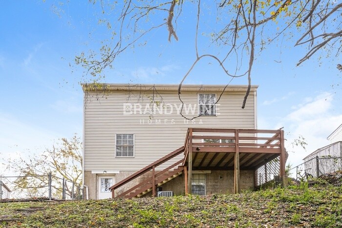 Building Photo - 924 Ilawood Dr