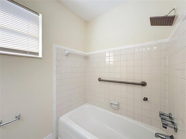 Building Photo - 4513 W Gray St