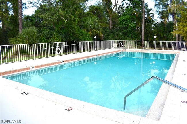 Building Photo - 354 Dover Pl