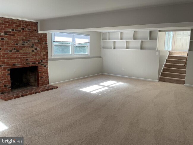 Building Photo - 8904 Grass Valley Ct