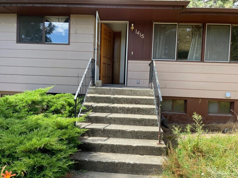 Building Photo - 1415 NW Deane St