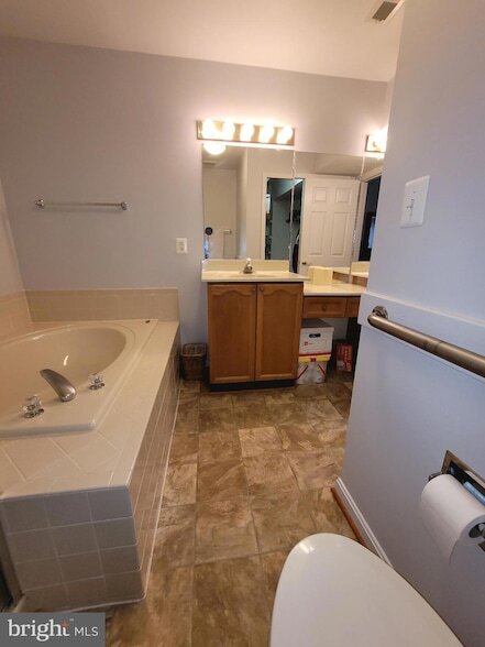 Building Photo - 11611 Hampshire Ct