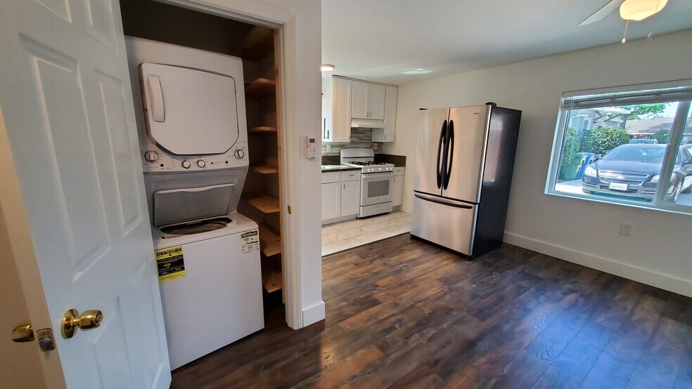 Building Photo - 6552 Aldea Ave