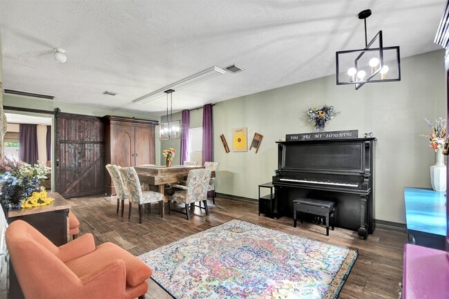 Building Photo - 6706 Lindale Manor Ct