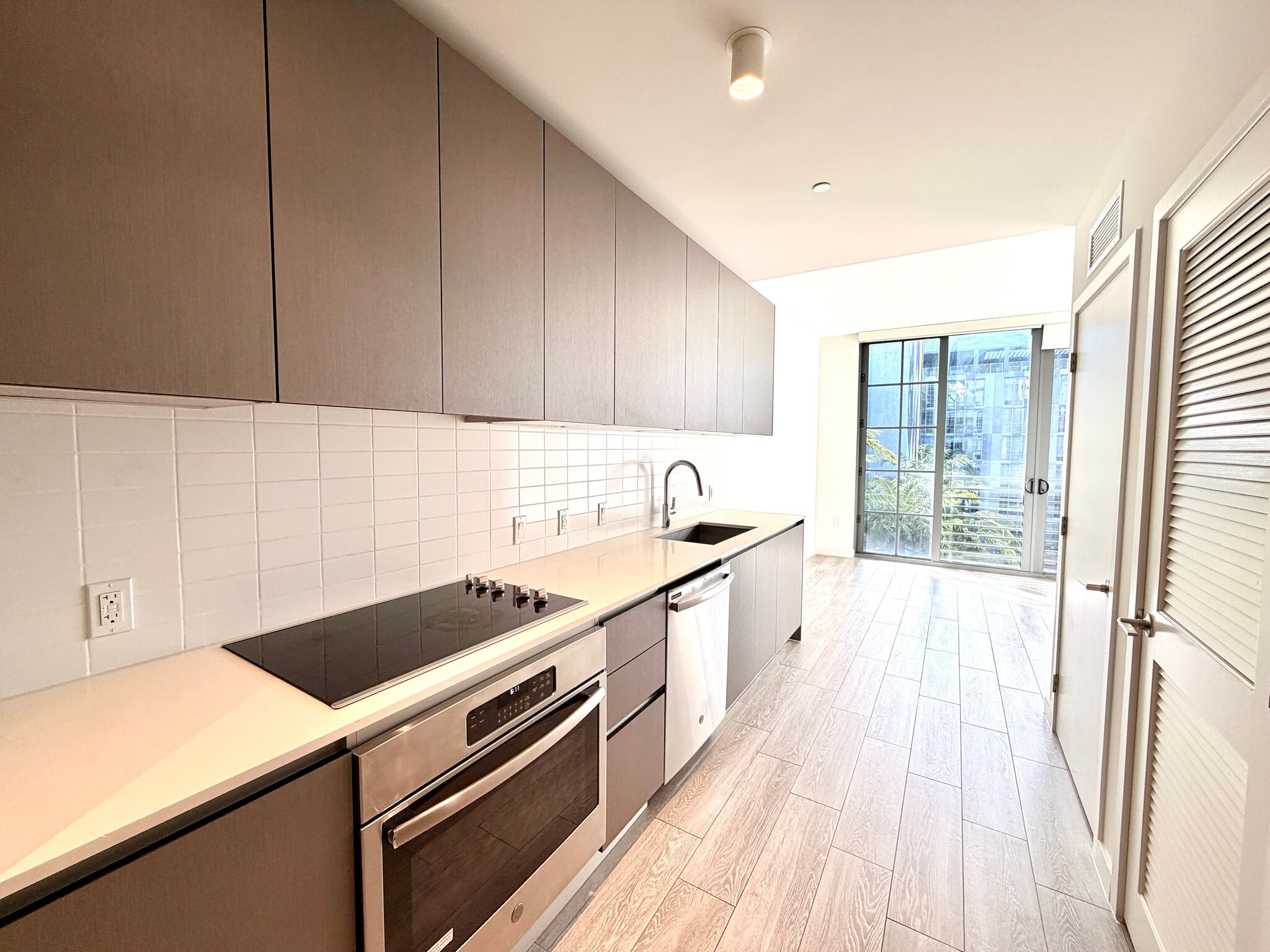 Building Photo - 328 NW 33rd St