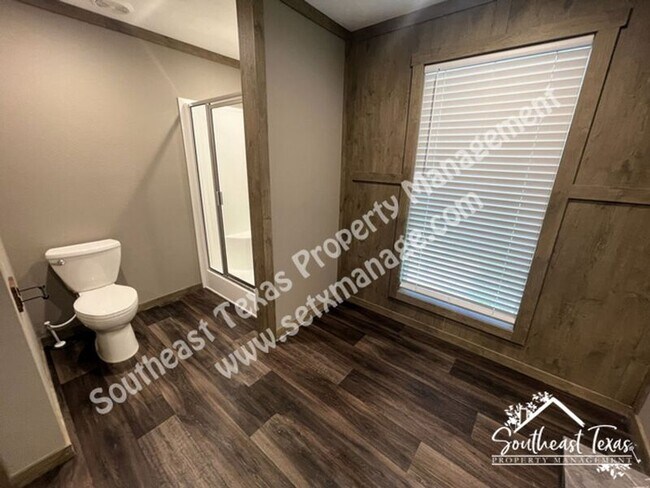 Building Photo - 4740 Ariola Ln