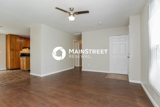 Building Photo - 3 Bedroom Pet-Friendly Home in BELTON, MO with Main Street Renewal