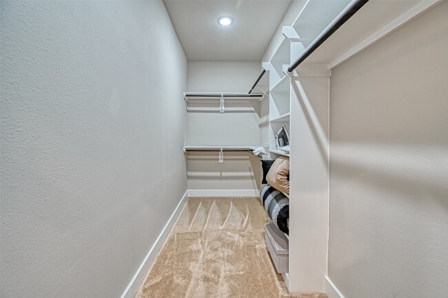 Building Photo - 882 Fortune St