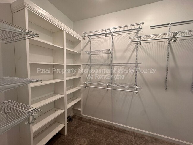 Building Photo - 102 Powder Mill Ct