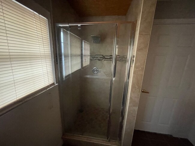 Building Photo - 4 Bedroom, 2 Bath  in the heart of Abilene!!