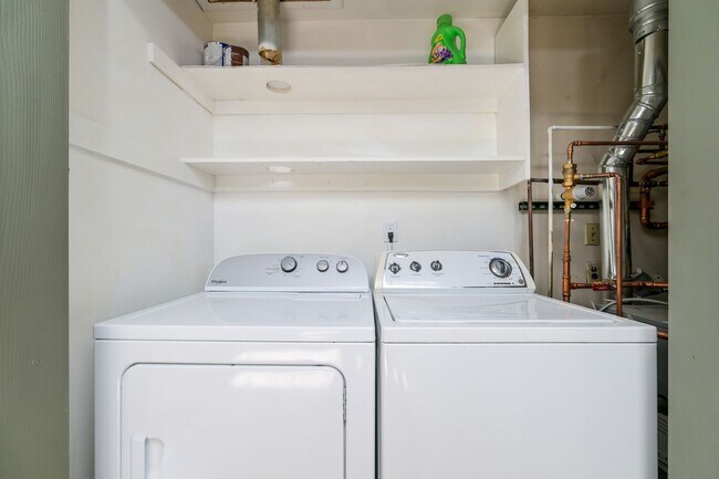 Building Photo - Spacious + Private 2BR/1BA in the Beautiful Golden, CO! Secluded AND Conveniently Located