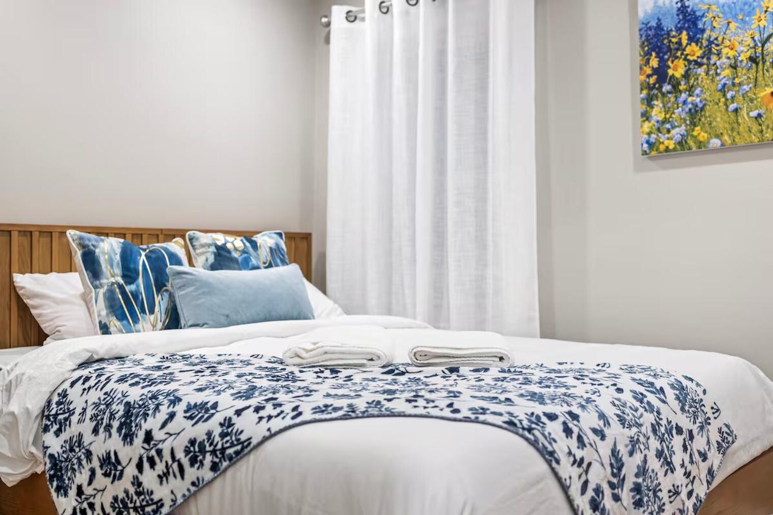 Building Photo - 169 Endicott St