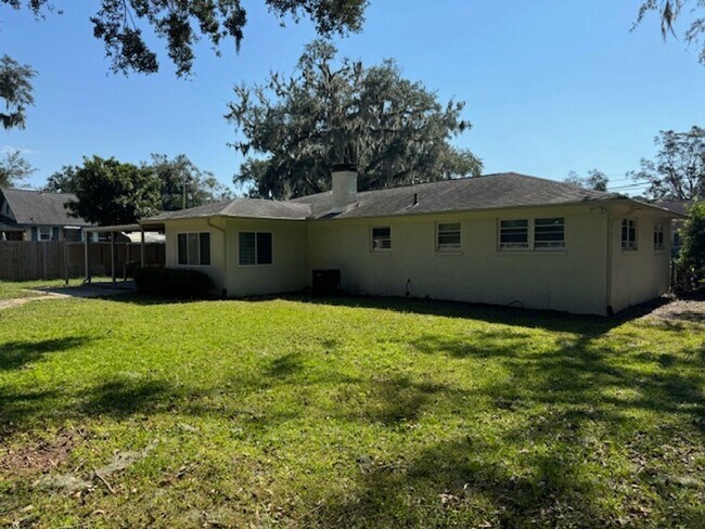 Building Photo - Thunderbolt Charm Meets Modern Comfort