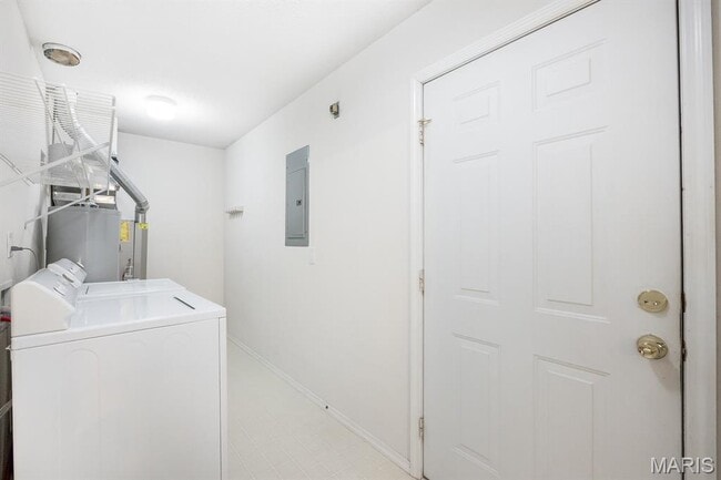Building Photo - 425 Eagle Terrace Dr