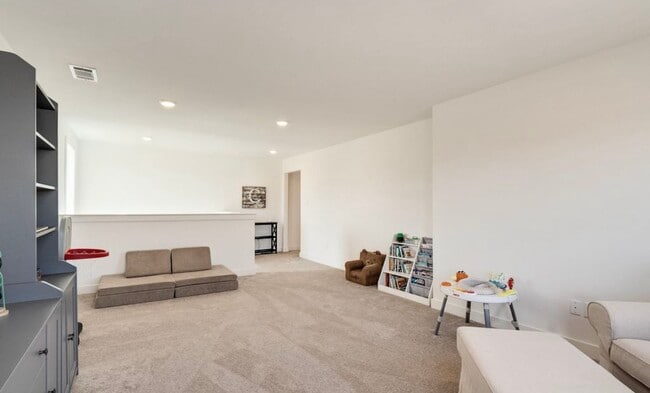 Building Photo - 9573 Pk Trl Rd