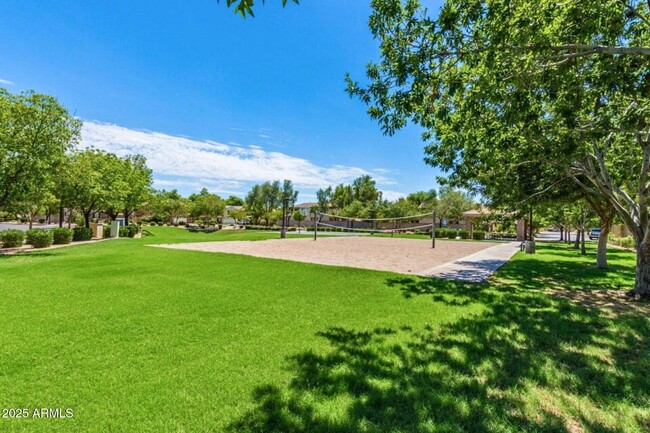 Building Photo - 1345 S Owl Dr