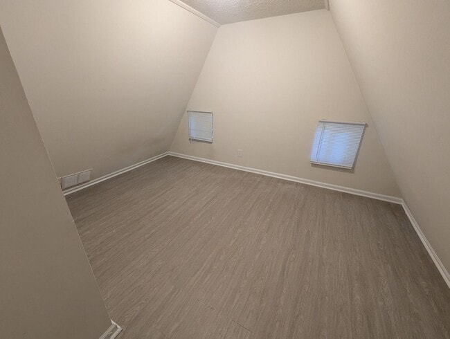 Building Photo - Pet-Friendly 2-bedroom, 1-bath A-Frame Home in the Rustwood Community