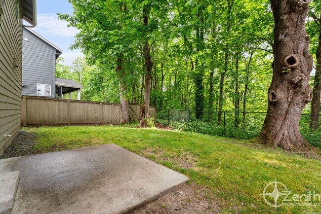 Building Photo - Inviting 3 Bedroom Washougal Home with Lar...