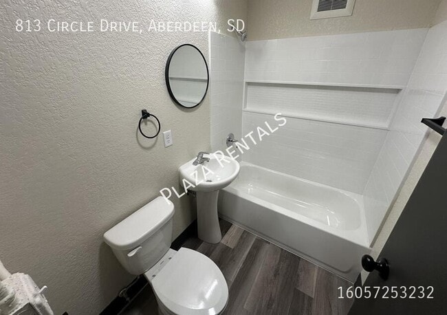 Building Photo - 1020 N 2nd St