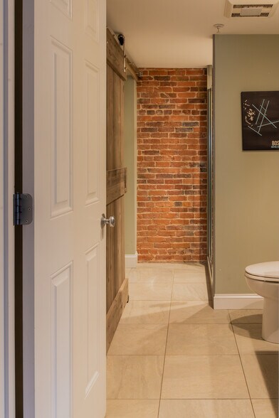 Building Photo - 159 State St