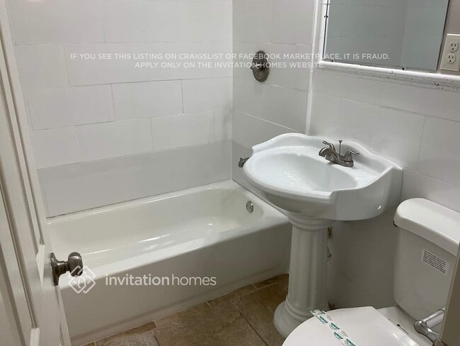 Building Photo - 9557 Priory Ave