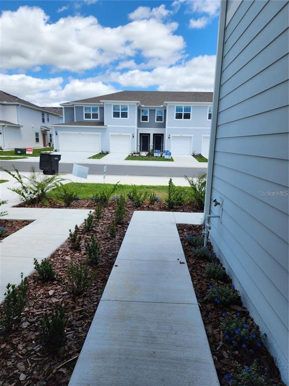 Building Photo - 2714 Fetching Trl